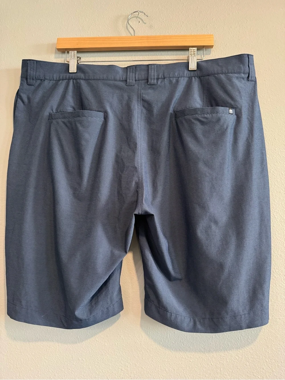 Travis Mathew Performance Carlsbad Golf Shorts Flat Front Chino 9.5” size 40